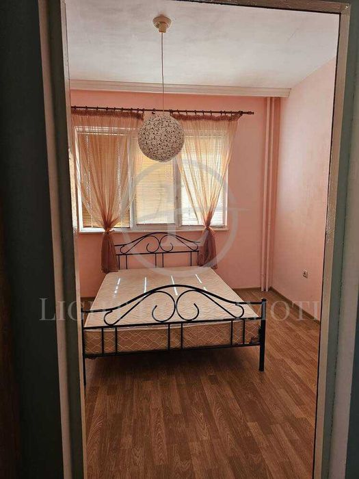 Продава се Тристаен апартамент в Пловдив, Център - 72 кв.м за 2081 €/кв.м - Снимка #4
