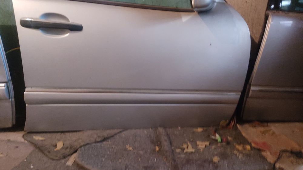 Врати за Мерцедес