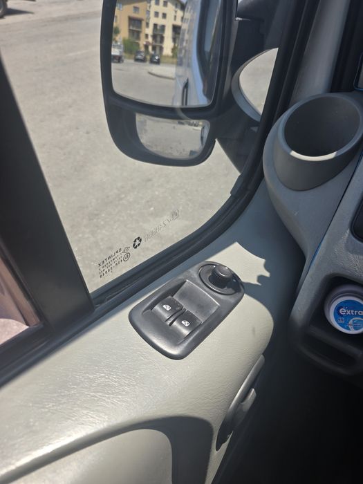 Vând Renault trafic