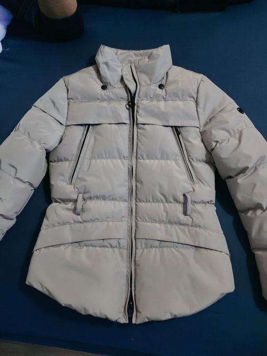 Зимно яке и дънки