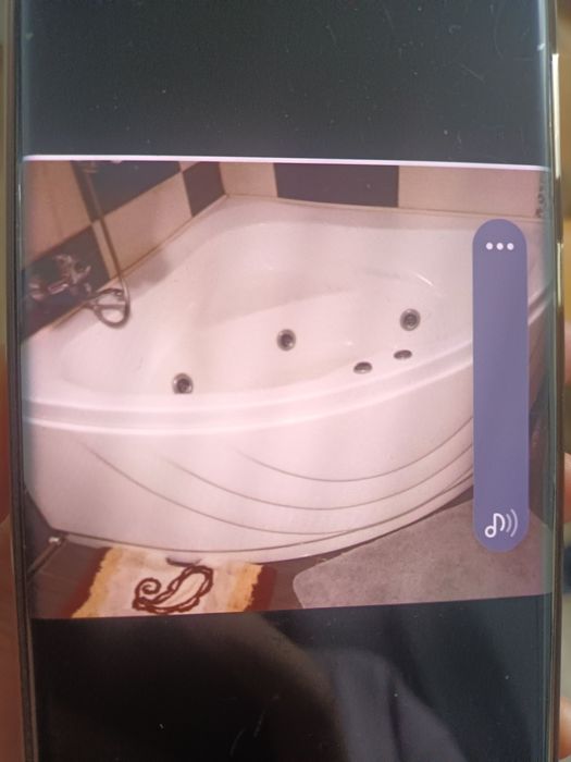 Vând vana pe colt cu jazuzi