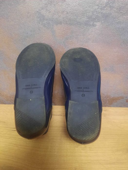 Incaltaminte cizmulite de fetita, marca Zara, marimea 33