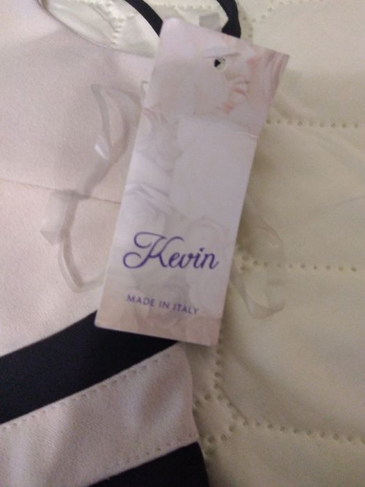 Рокля  екрю и черно елегантна