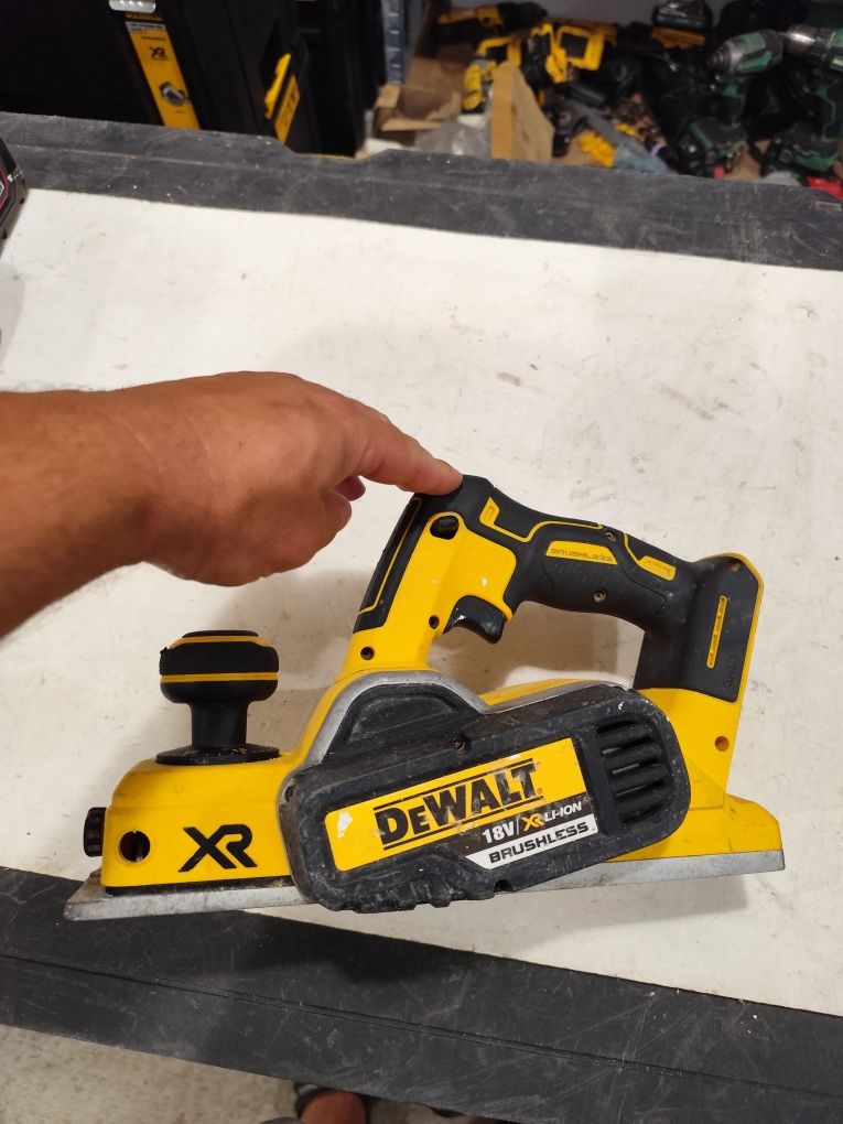Акумулаторно ренде Девалт DeWALT DCP580