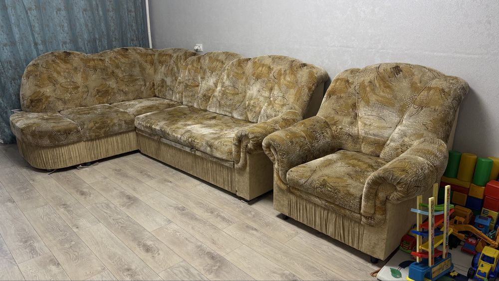 Угловой диван с креслом
