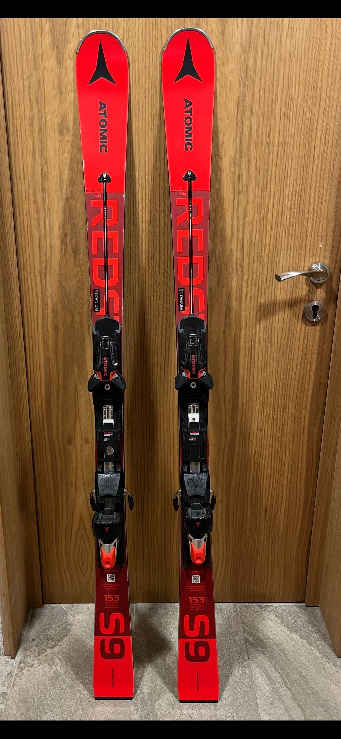 Ски Atomic Redster S9 153см
