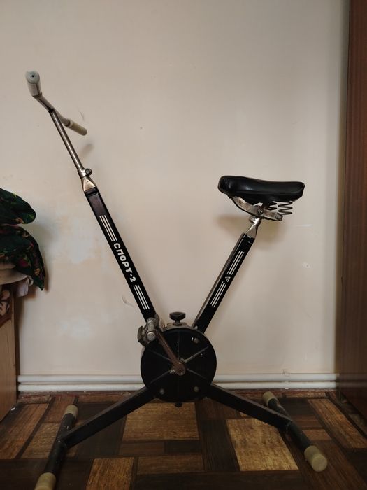 Тренажёрный велосипед