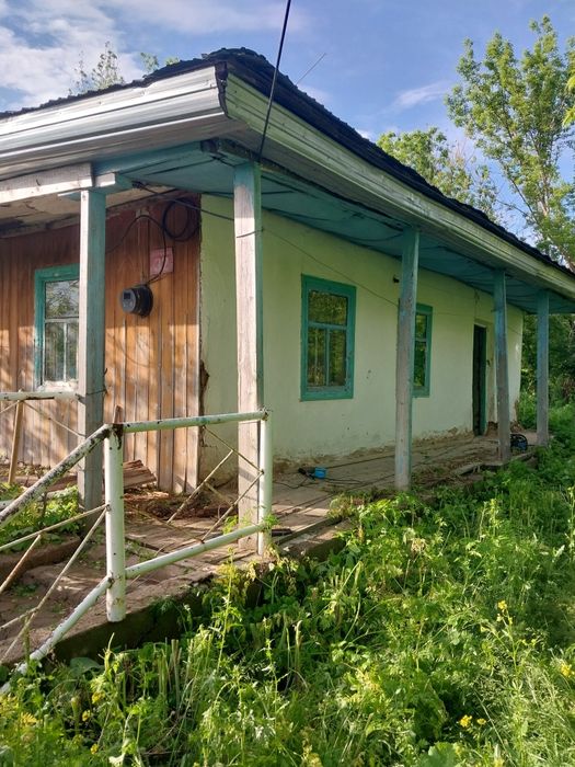 Продаеться Дом, большой участок