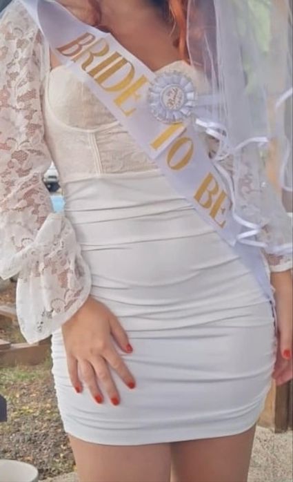 Rochie mini alba cu dantela