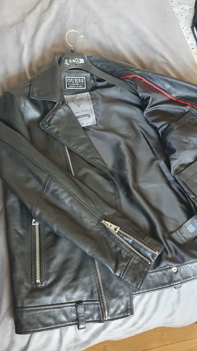 Яке от естествена кожа GUESS