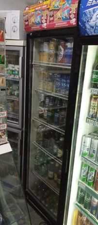 Продам витриннный холодильник