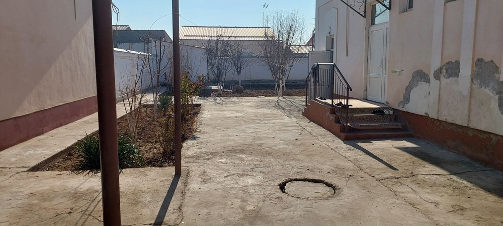 Котедж сотилади!