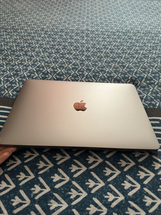 MacBook Air 13-inch True Tone M1