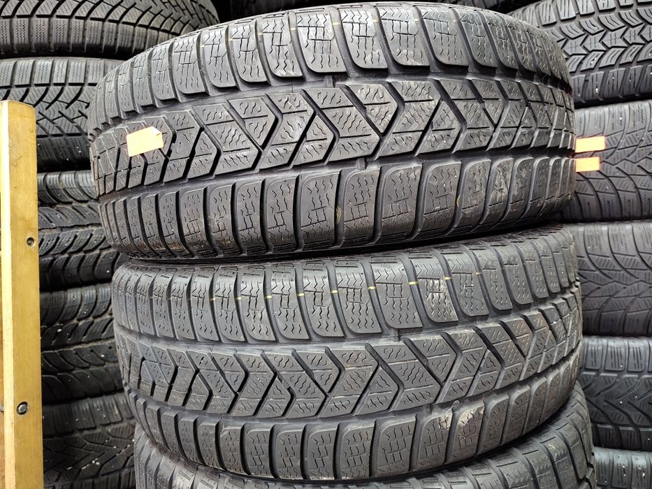 Продавам 4 зимни гуми 215/60/16 Pirelli