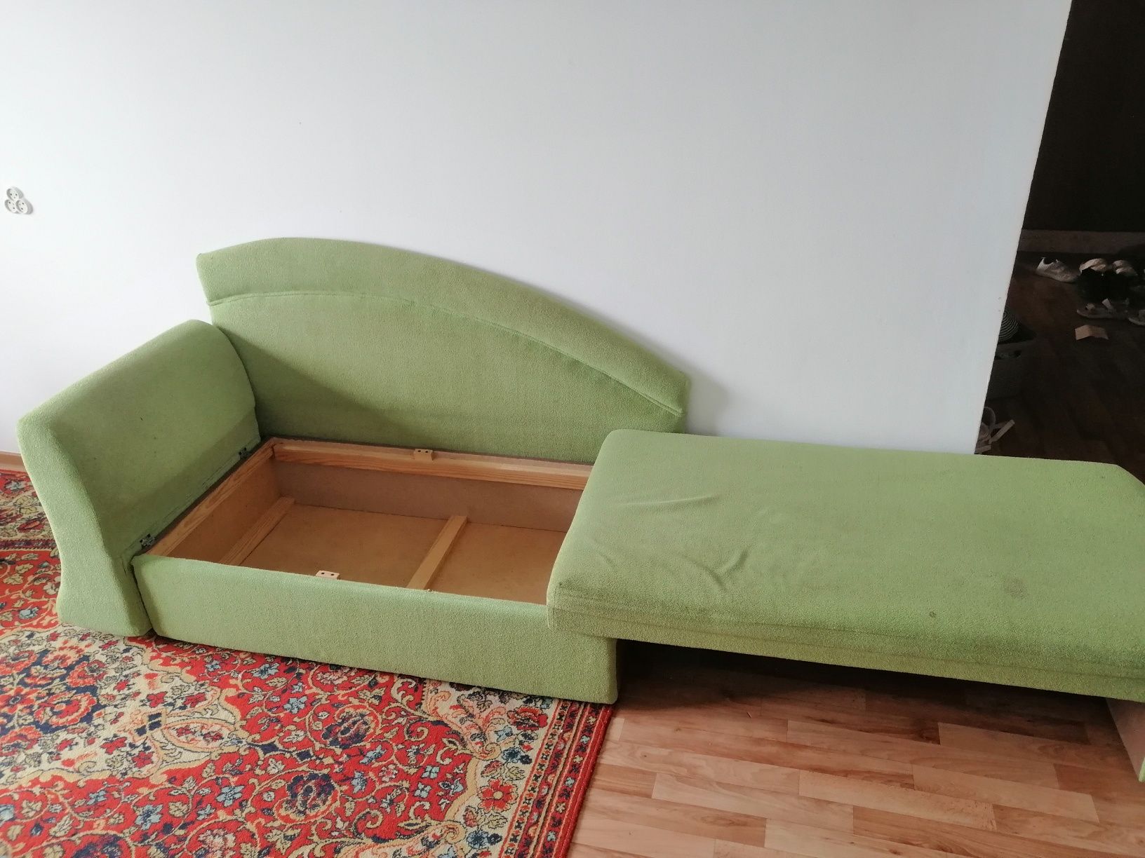 Продам диван б/у