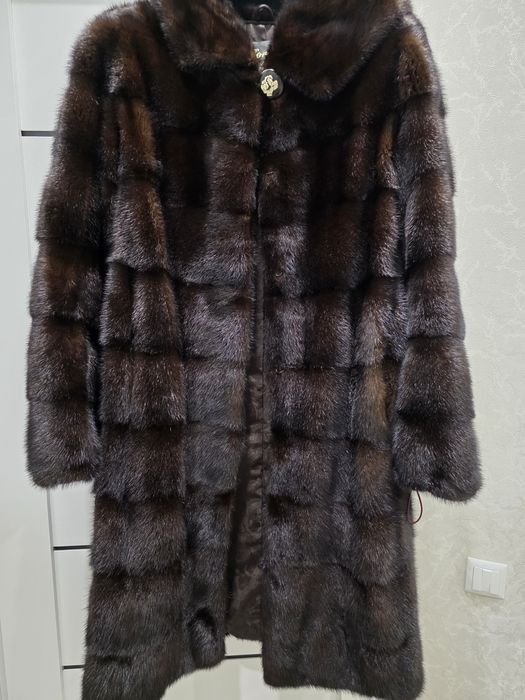 Продам шубу норковую