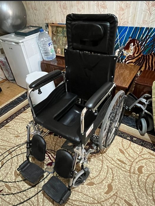 Продам инвалидную коляску