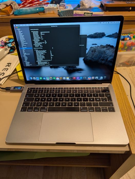 Macbook a1708 2016