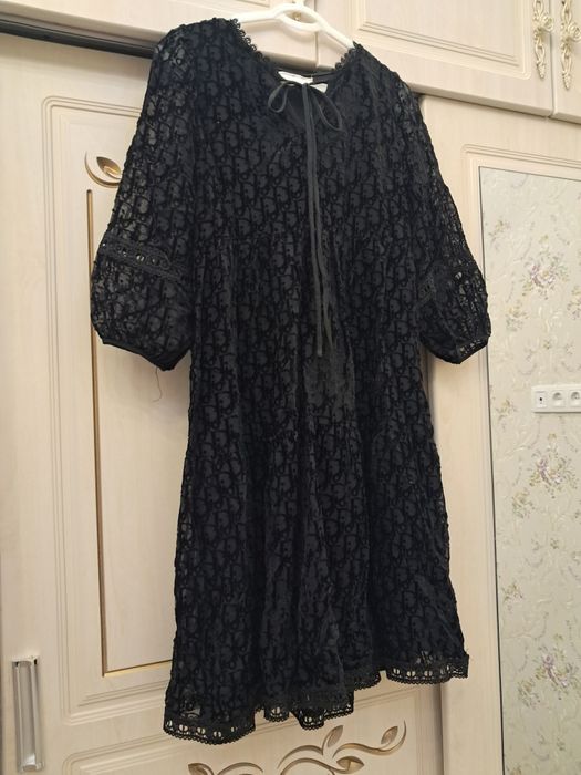 Чёрное платье от Dior,Dior firmasidan qora ko‘ylak