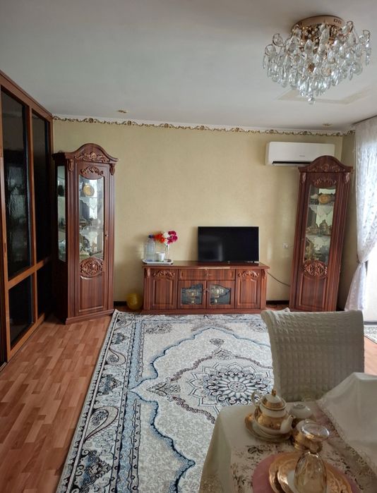 Продается 4комнатная квартира Геофизика