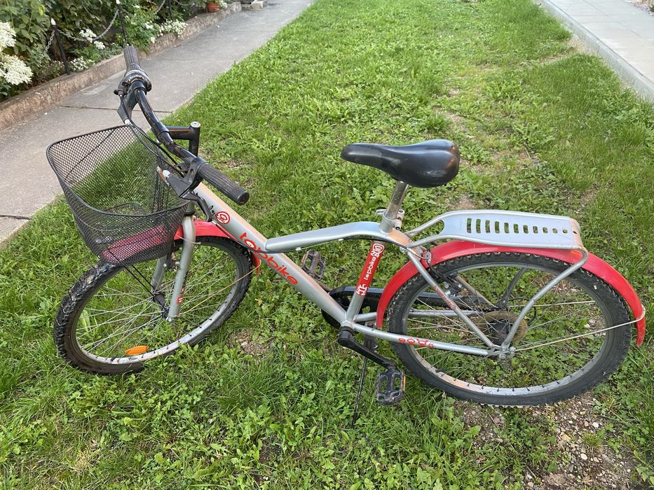 Bicicletā de vânzare.