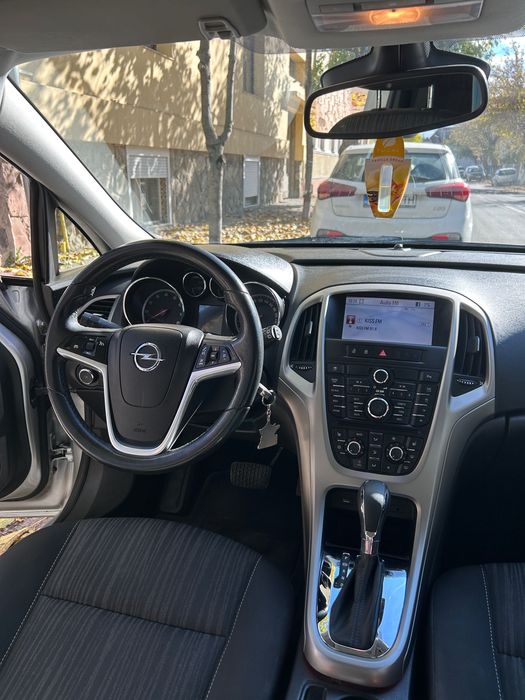 Opel Astra J AUTOMAT