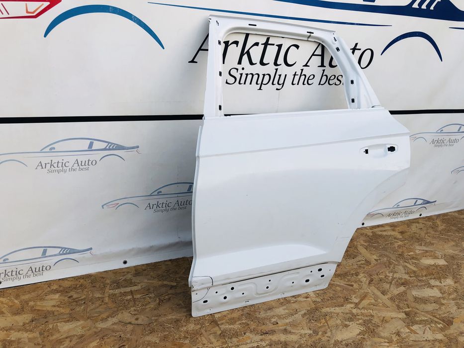 Usa stânga spate VW Touareg CR după 2018