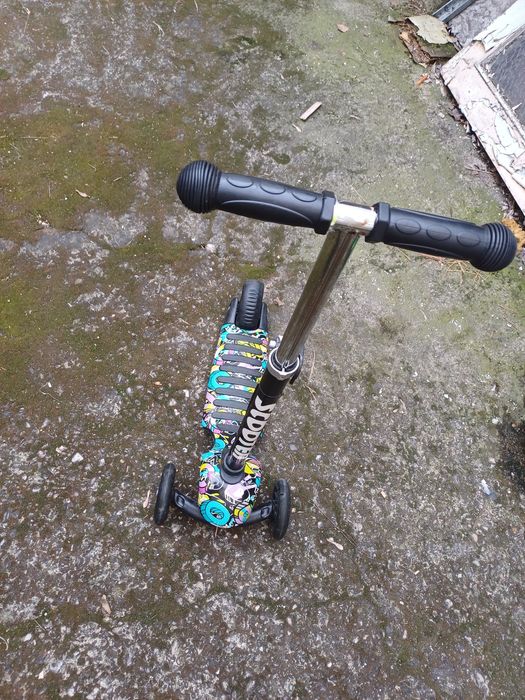 Trotineta copii 3 nivele de înălțime 2-6 ani