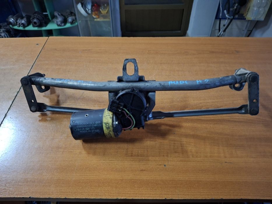Ansamblul ștergător motoras parbriz Audi A3 8L  1997-2002