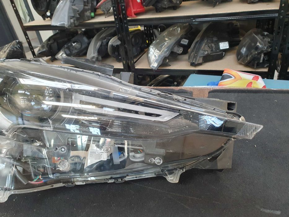 far dreapta mazda cx5 2017 avariat cu prinderile rupte