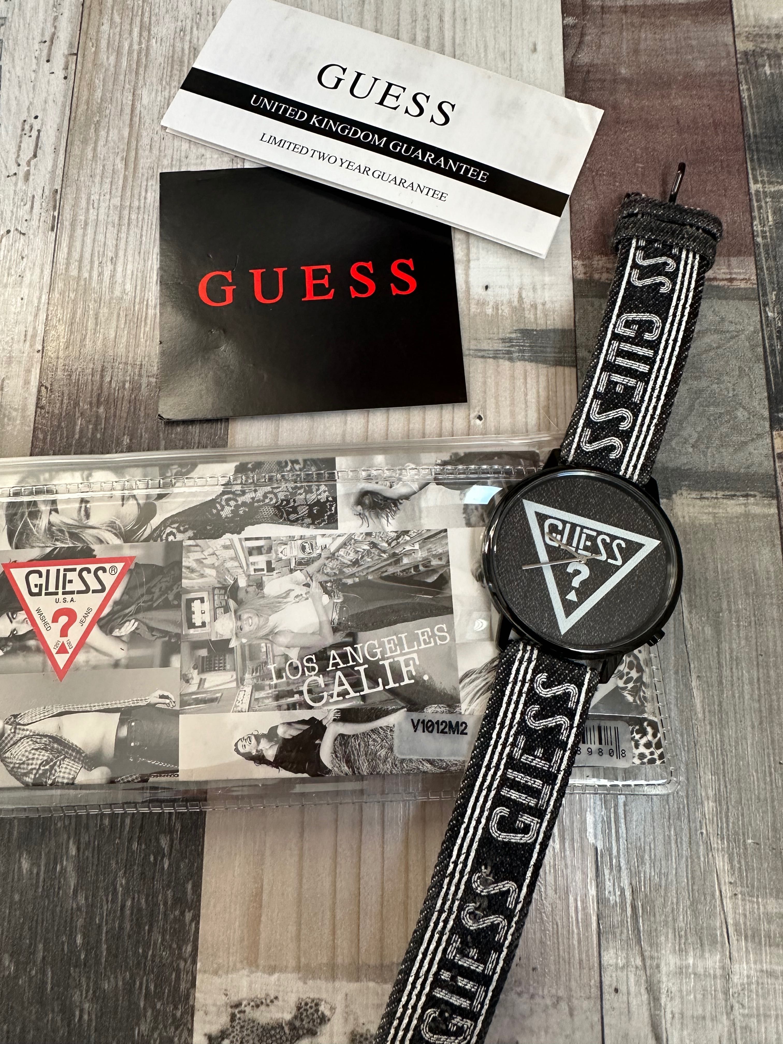 Дънков часовник guess