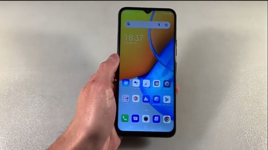 Texno Spark 8p (128/4+3)
