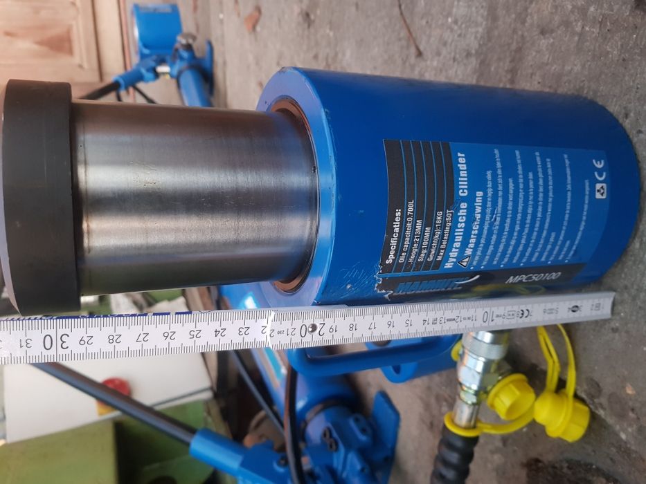 pompa hidraulica cilindrii hidraulici presa tone cric ridicare utilaje