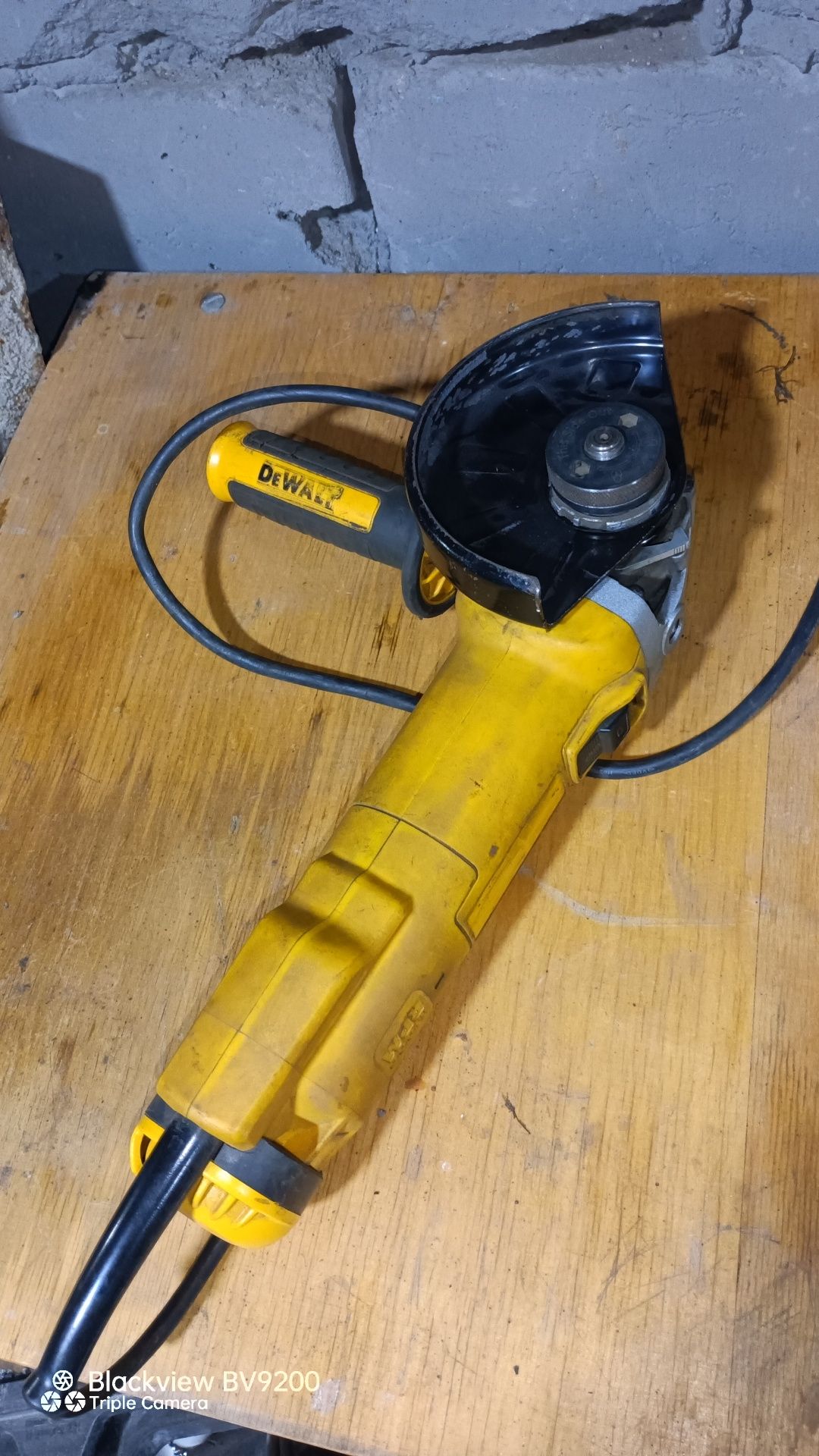 Ушм DeWalt dwe4217 болгарка девольт