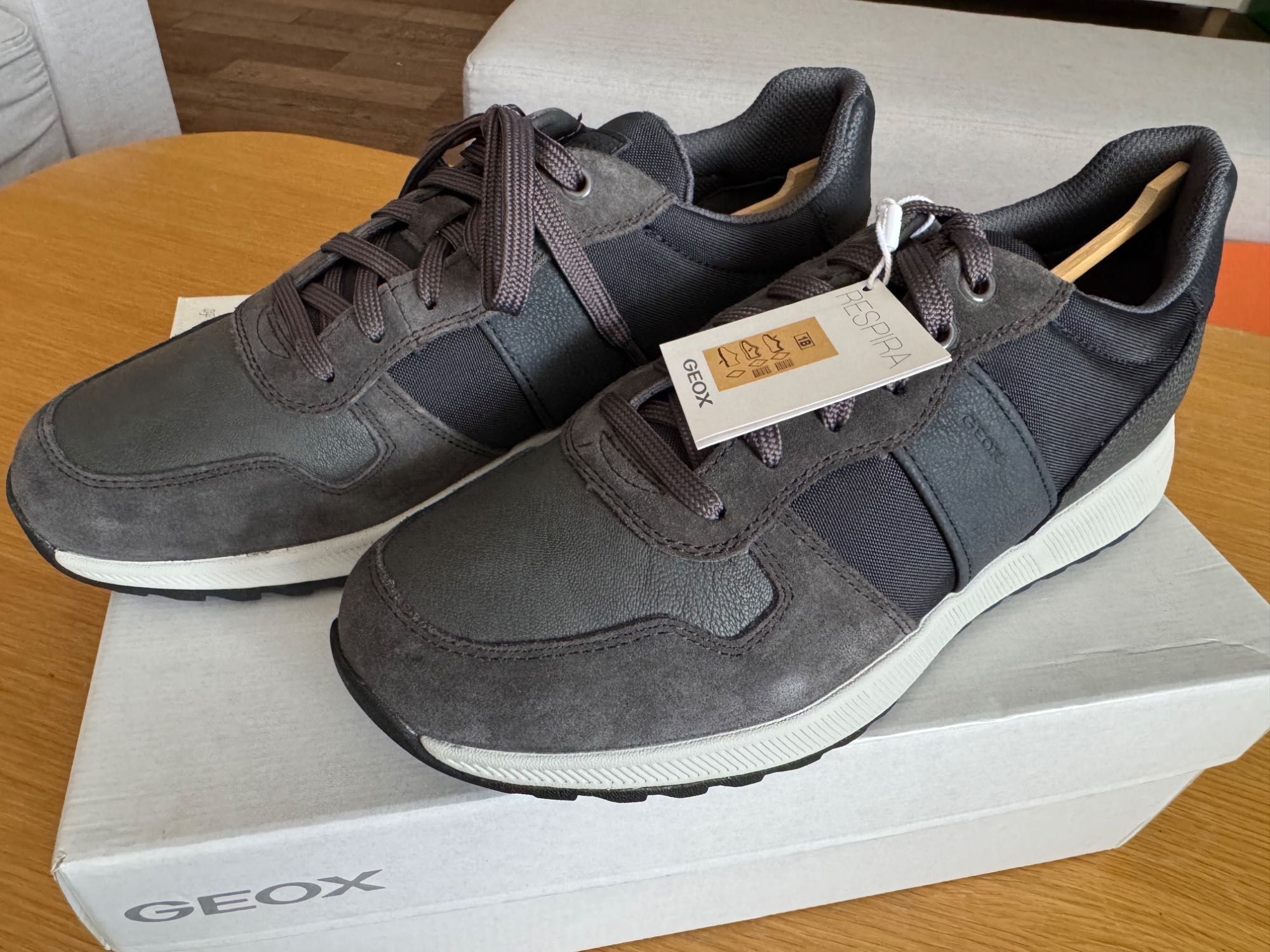 Geox U35F1A EU 43 US 10 UK 9