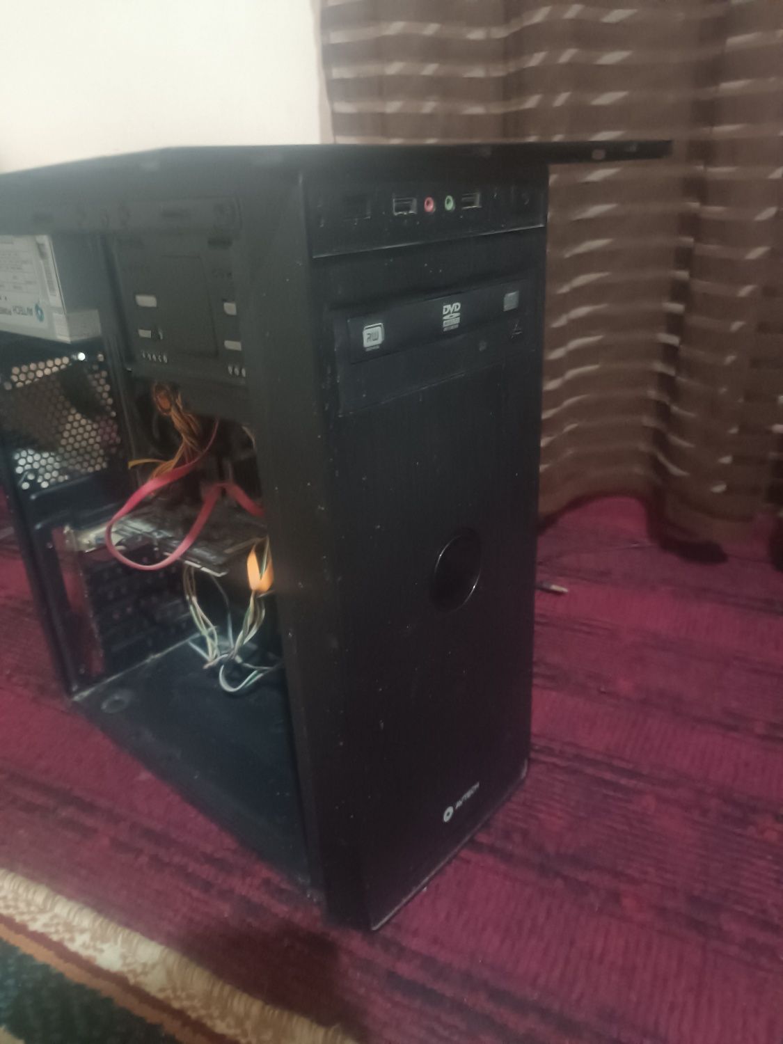 Kompyuter AVTECH