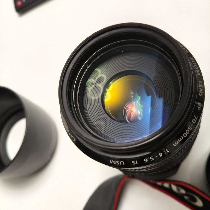 Aparat DSLR Canon EOS 70D + obiectiv 50mm 1:1.8 si 70-300 mm 1:4-5.6