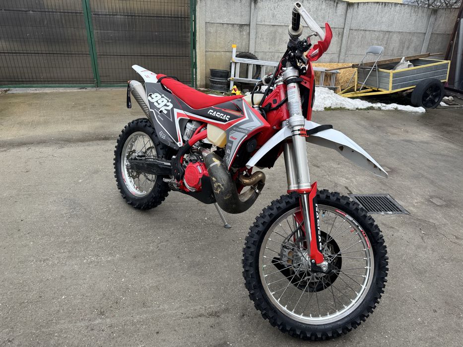 Motocicleta enduro gasgas ec300 inscris