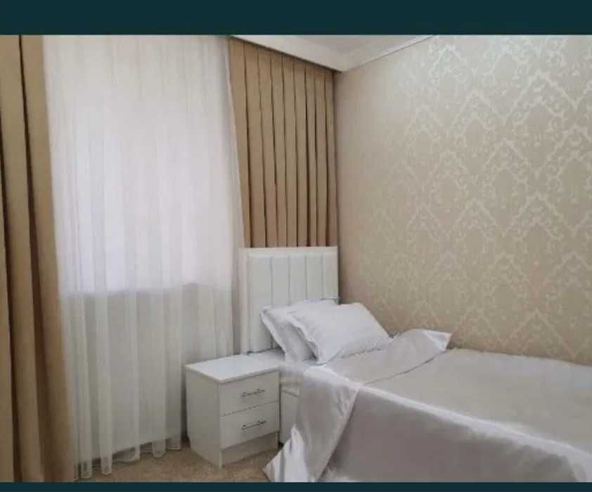 8) Срочно сдается 4х комнатная квартира в Ц1 !