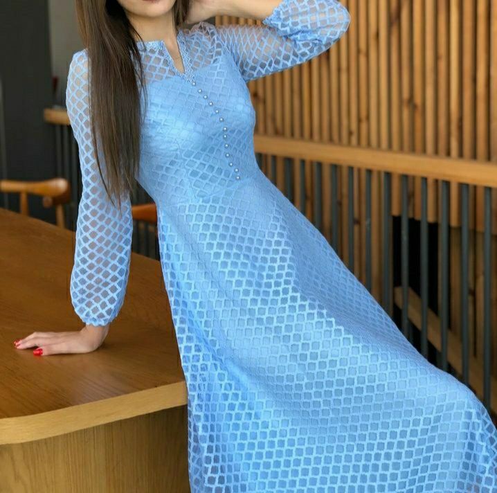 Вечернее платье, голубого цвета (цена предварительная)