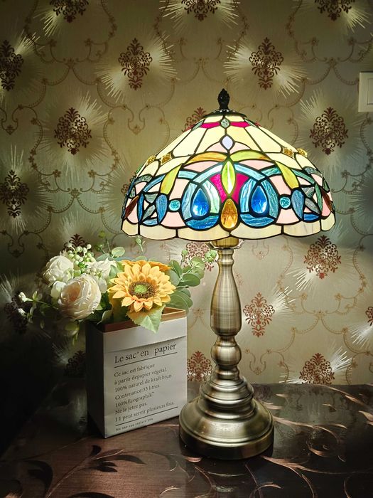 Lampa, veioza Tiffany