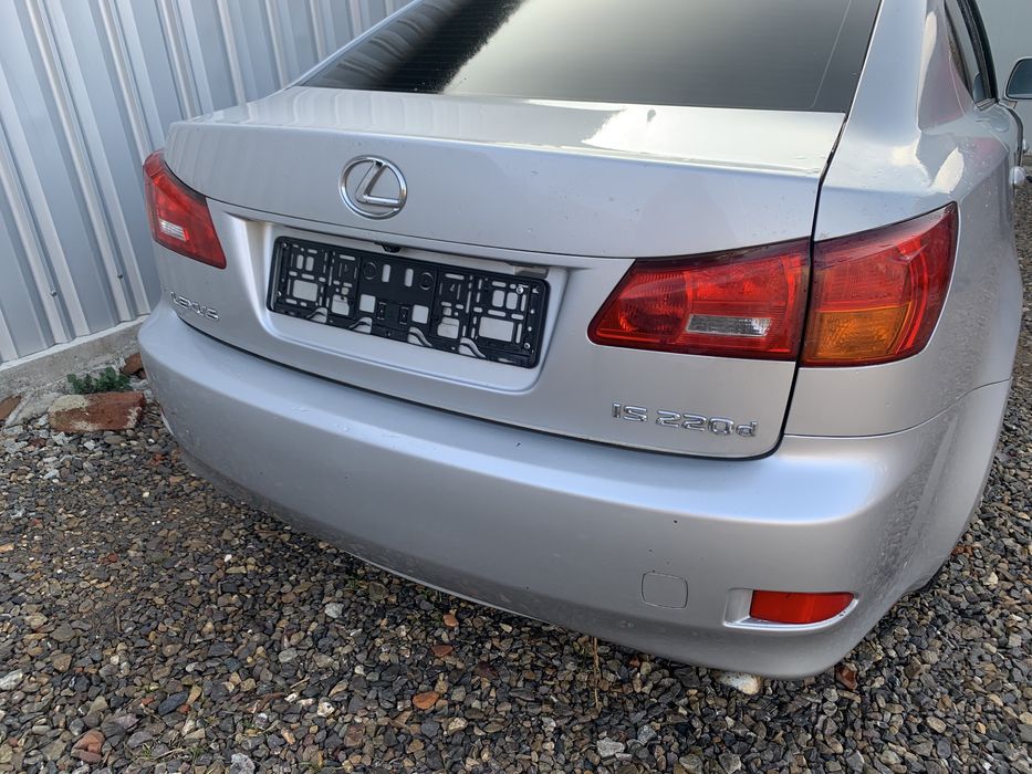 Lexus Is 220d на части