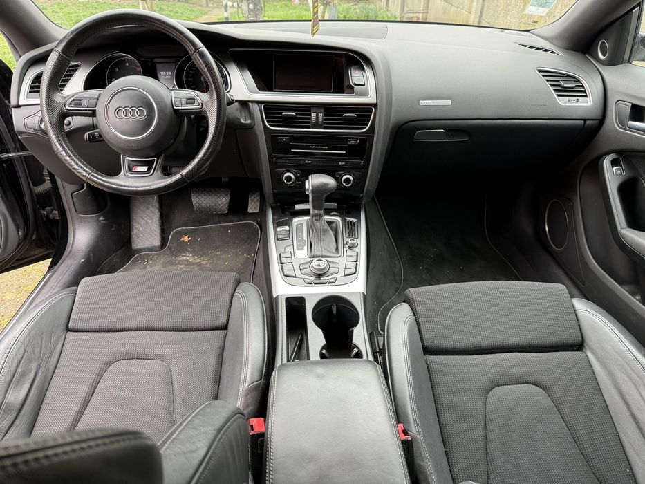 Dezmembrez Audi A5 Facelift 2.0 Tdi 177 Cp S-line CGLC/PCG