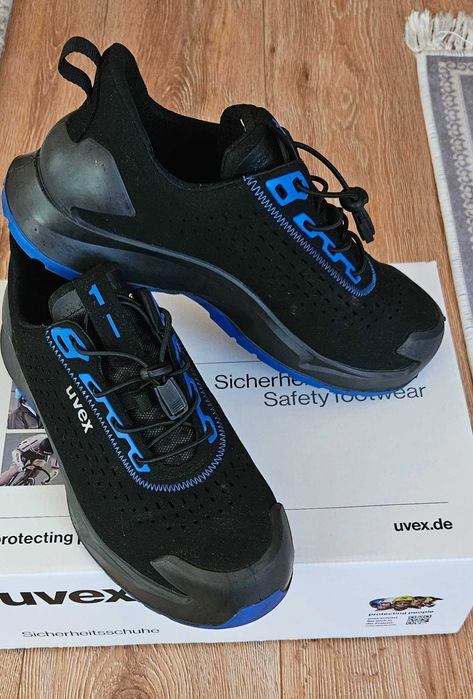 Bocanci de munca cu protectie UVEX