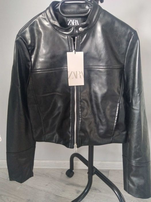 Леко ново кожено яке Zara