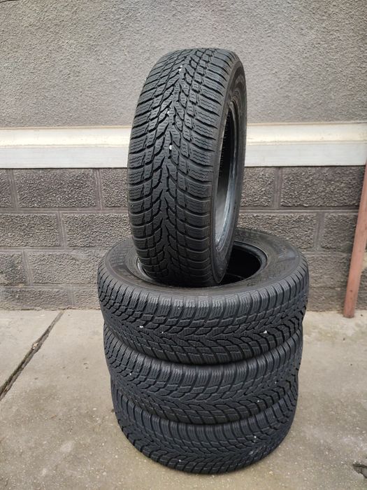 Vând Set Cauciucuri 185/70/14 M+S Nokian Import recent Germania