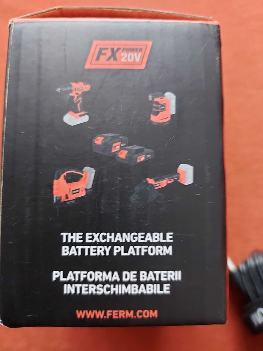 FERM incarcator acumulatori 20V, 4A sau 2A model CDA1169