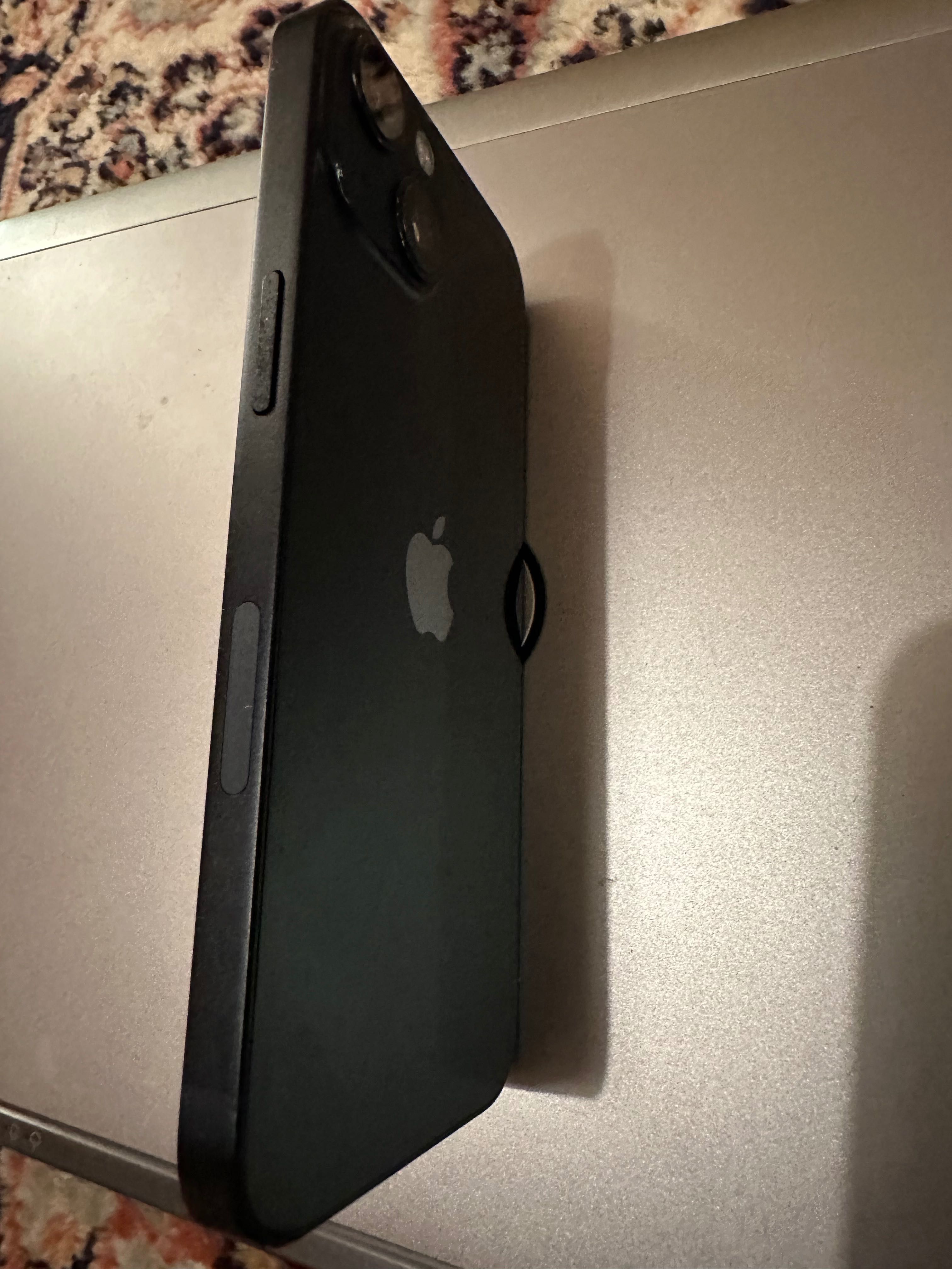 Iphone 13 256 гб отключен за всички мрежи