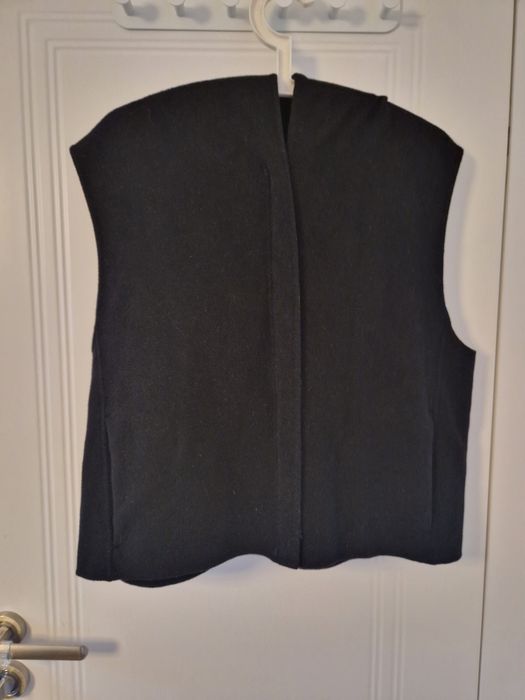 Vesta din lana COS