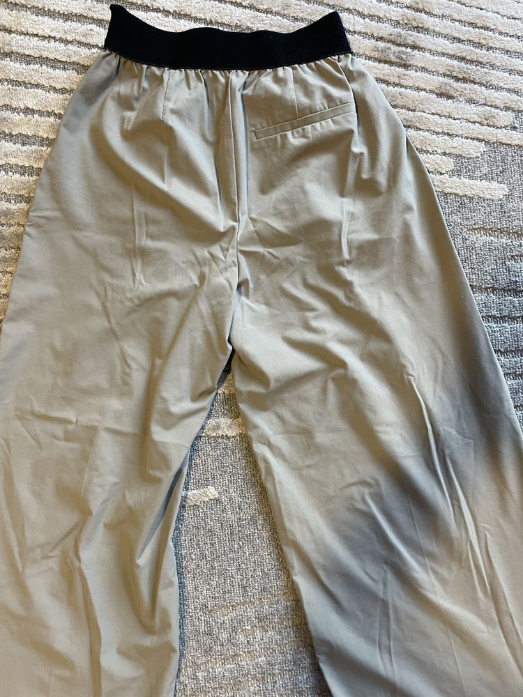 Панталони Wide Leg Bershka XS размер